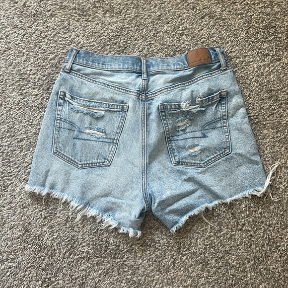 American Eagle Shorts - Picture 2 of 4